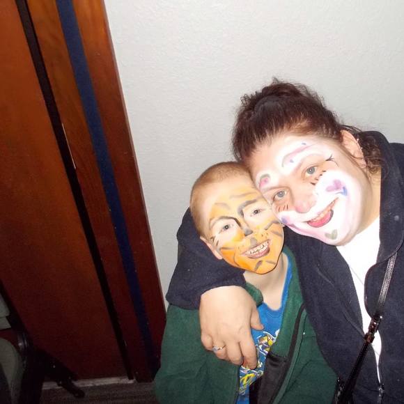 Meet your Posher, Carol - Picture 1 of 1